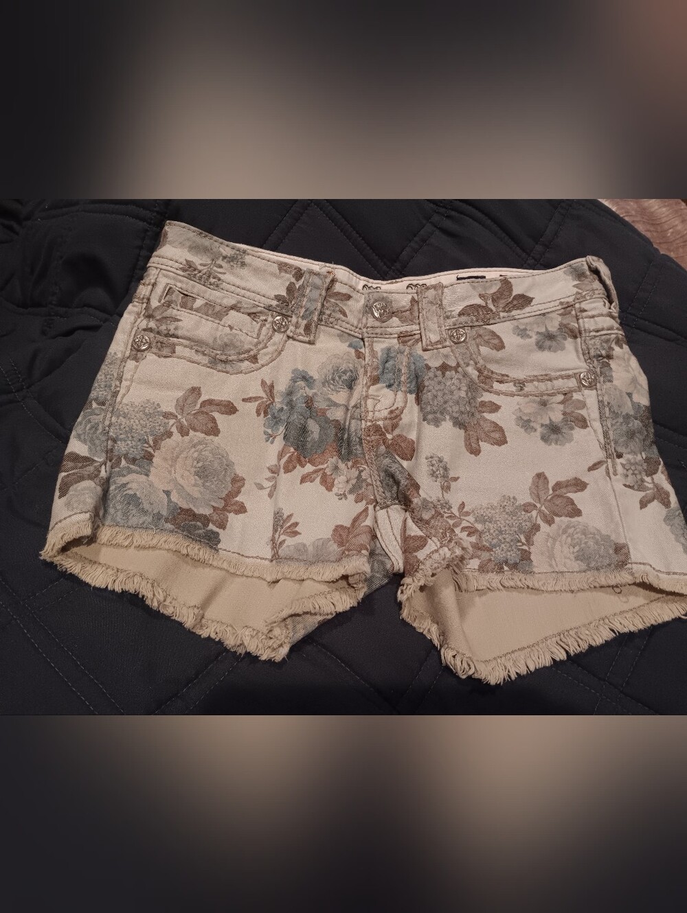 Miss Me Floral Frayed Hem Shorts - Cream Blue Brown